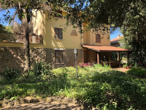 Oasis of Colle Paradiso:villa by the sea near Rome