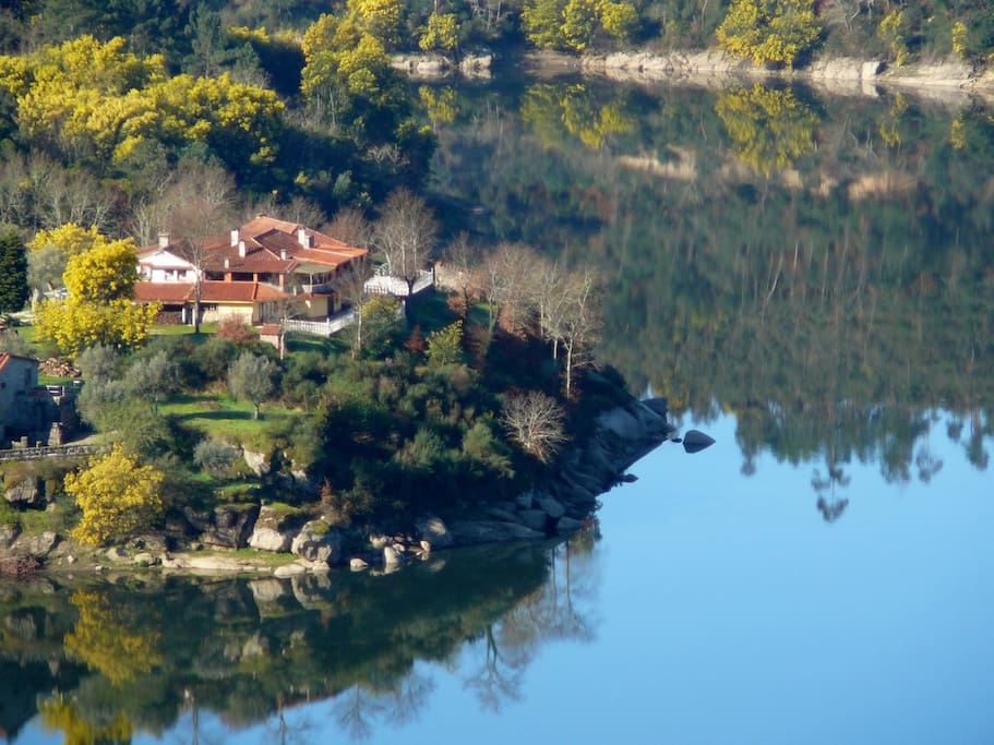 Waterfront guesthouse B&B Retiro no Rio, river retreat