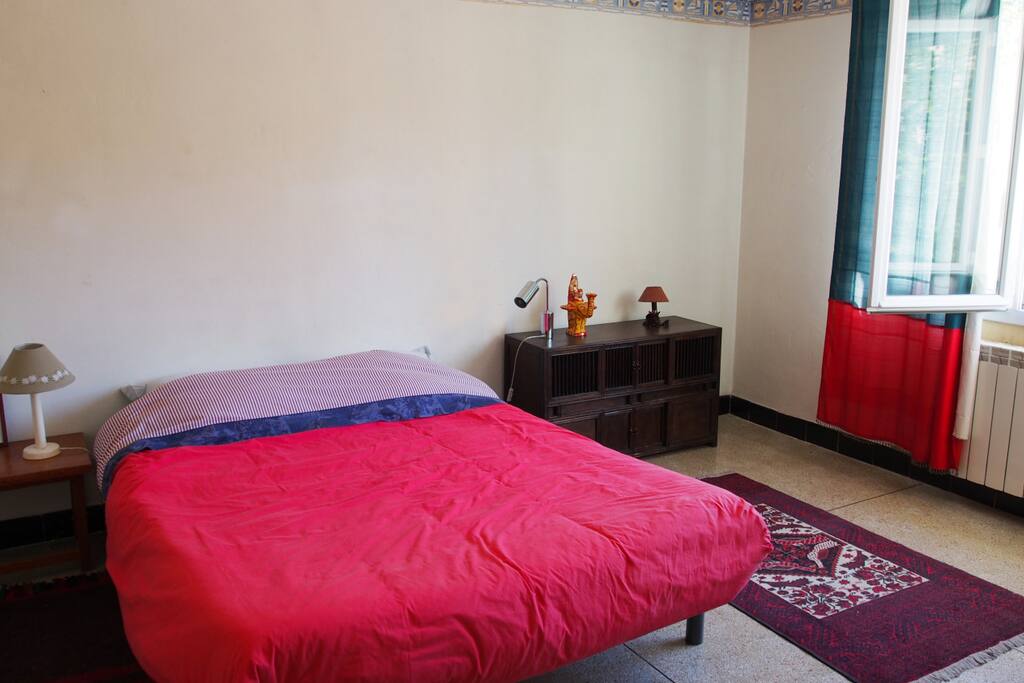 chambre avec lit 2 places