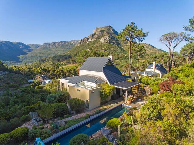 Mbali Lodge Mountain Retreat | Pool | Invertor gallery image 5