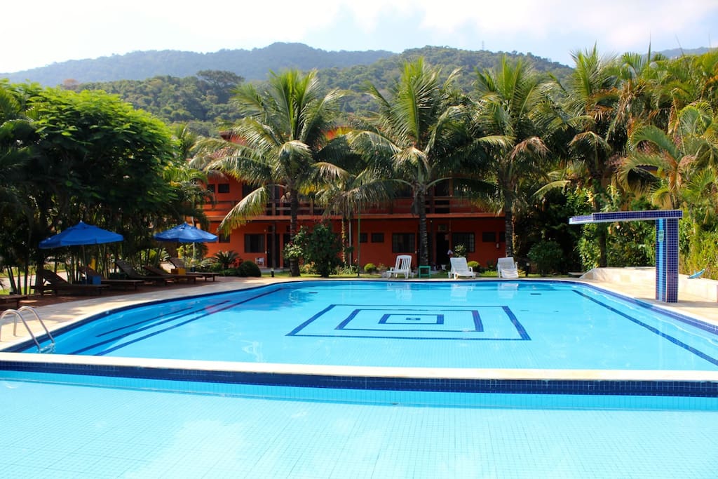 Piscina adulta e infantil