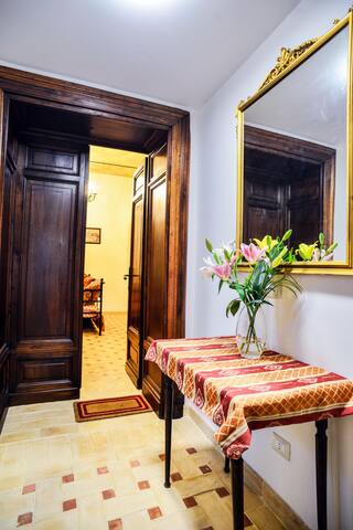 St. Petrus et Aurelia con parcheggio a San Pietro