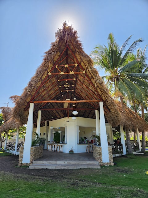 Blue Bay, Beach House