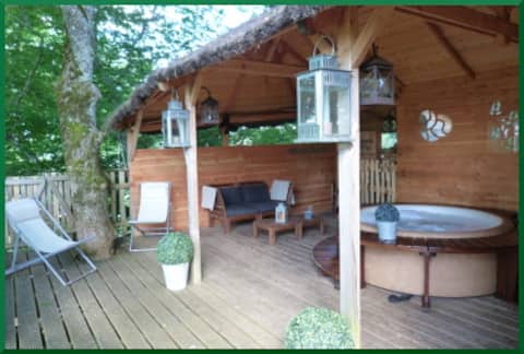 Cabane spa jacuzzi privatif