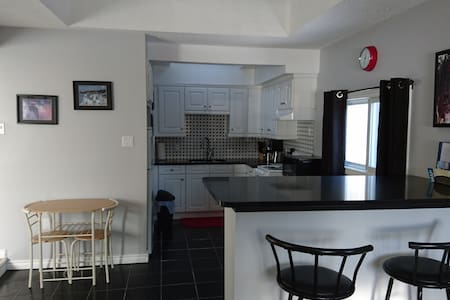 Niagara Falls Canada "a little slice of paradise"