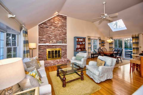 Popular Airbnb listing: Chatham Vibes in Harwich Port