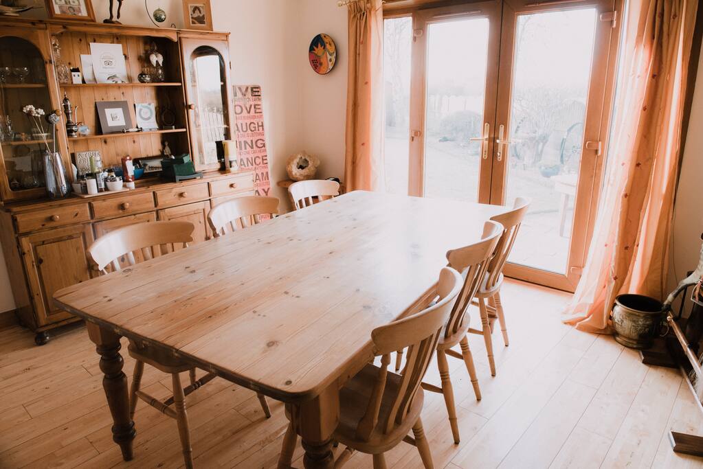 Breakfast Room