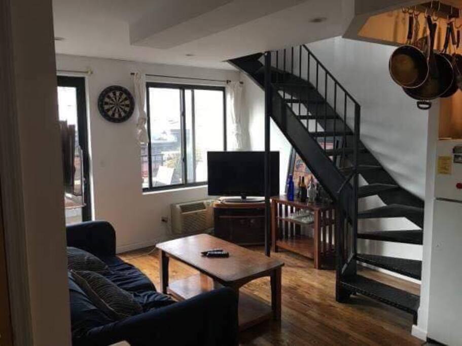 Living room and kitchen (PS4, Netflix and wifi included)