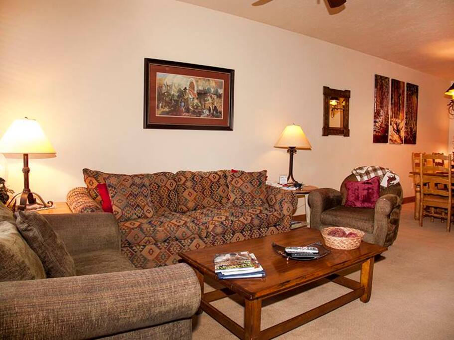 Couch,Furniture,Art,Indoors,Room