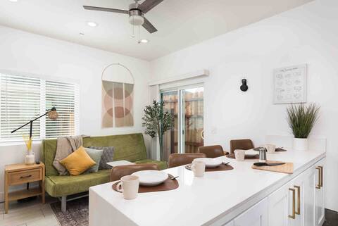 Impeccable & private: cozy KING BEDS,  sweet Patio