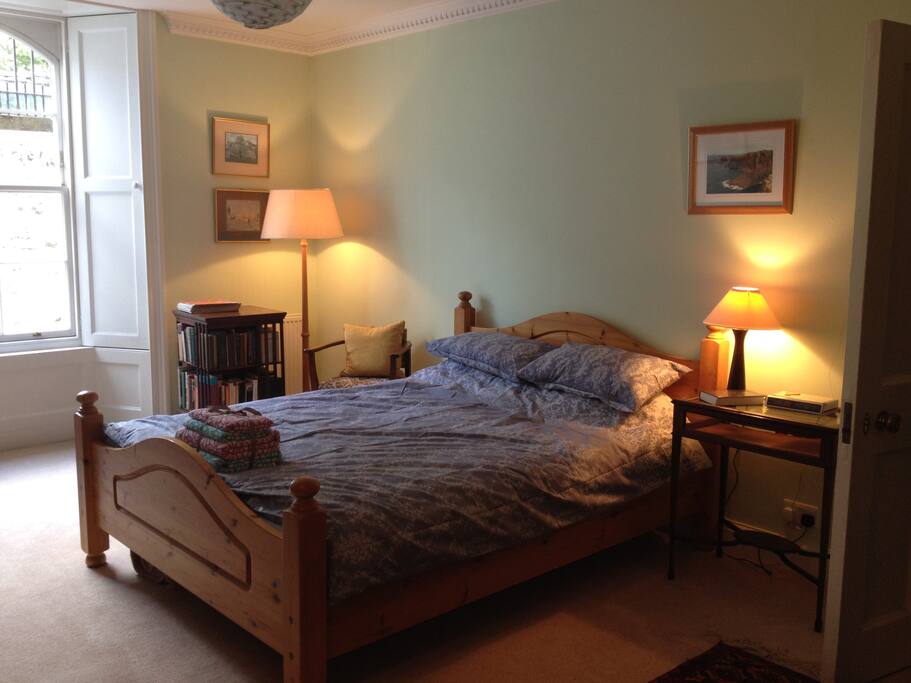 Large double bedroom