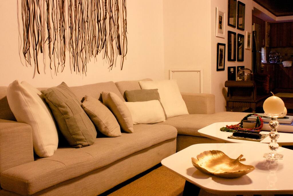 Spacious living room