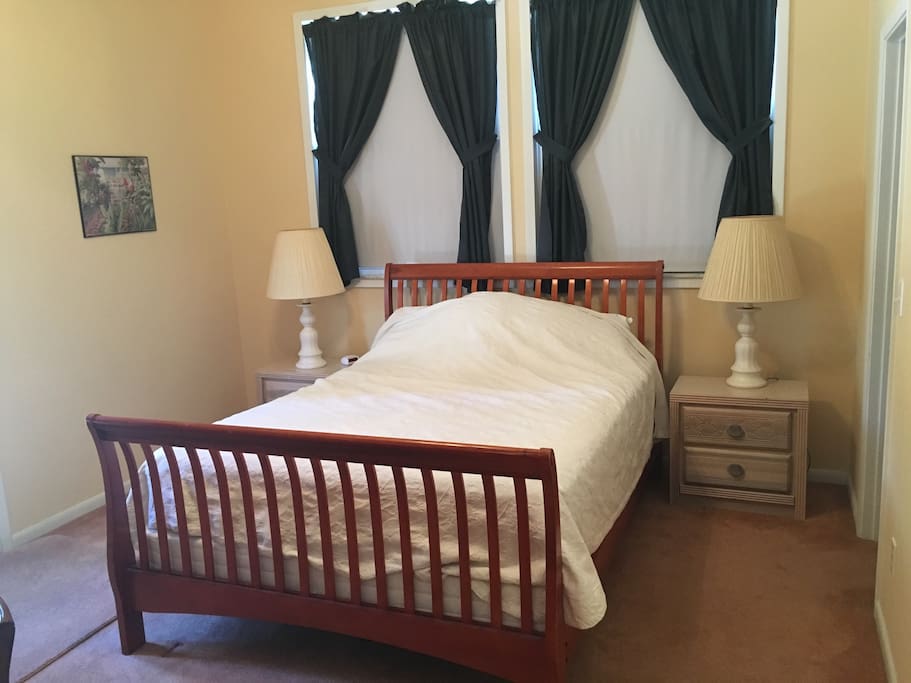Queen bedroom