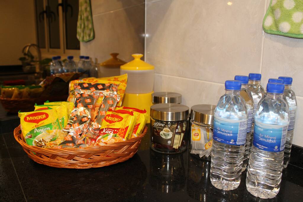 Light Breakfast or Midnight Snack