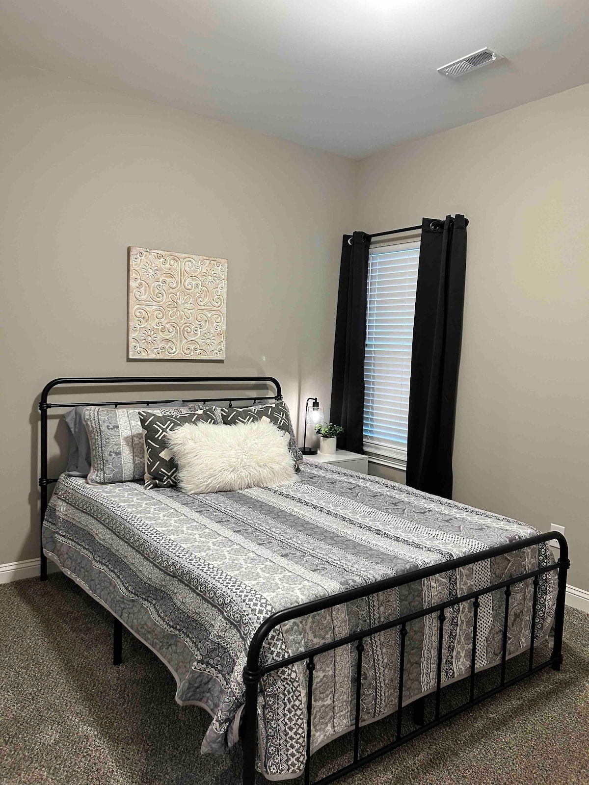 غرفة النوم 1