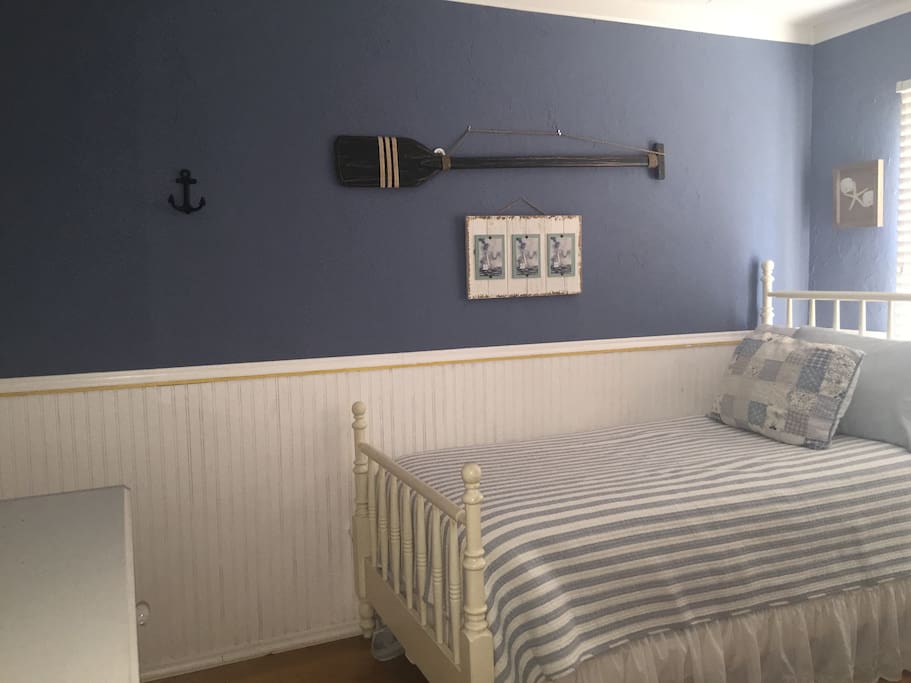 Twin beds in guest room