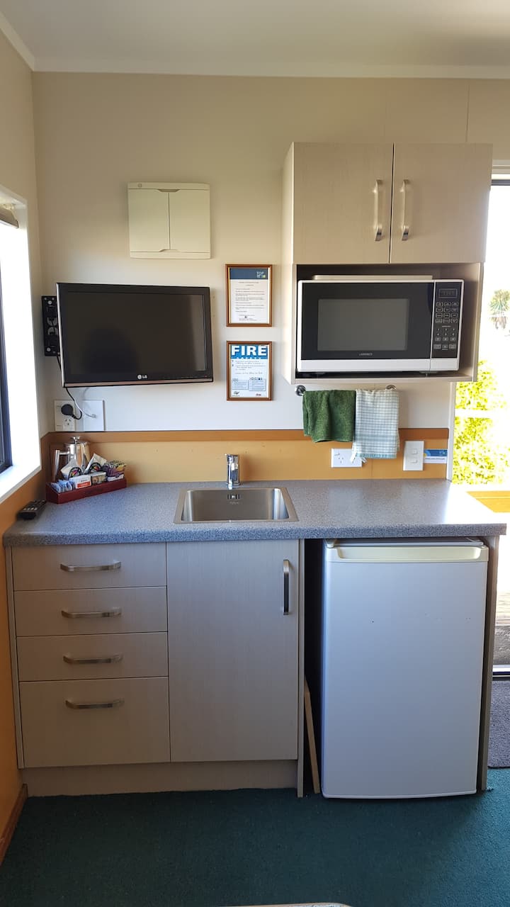 Timaru Top 10 Holiday Park- Ensuite Unit - Pleasant Point