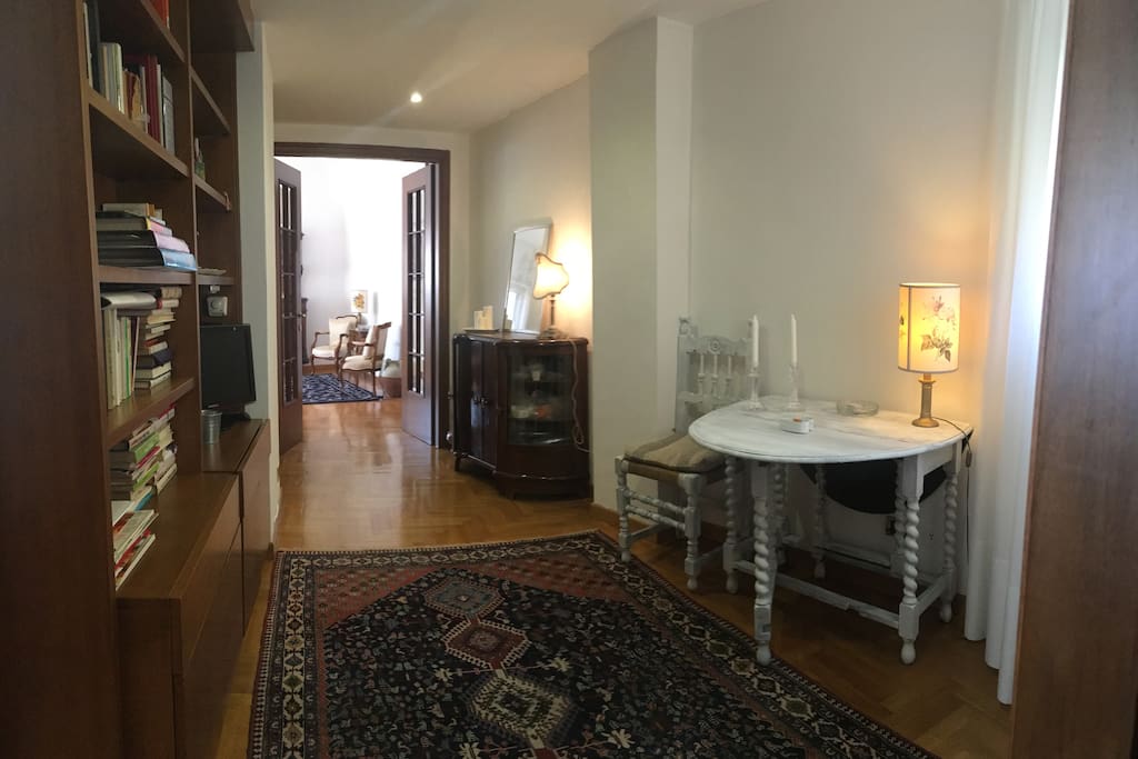 Office con libreria
