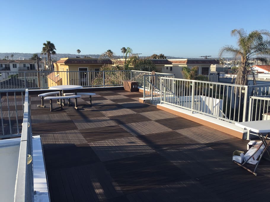 Rooftop Deck 1