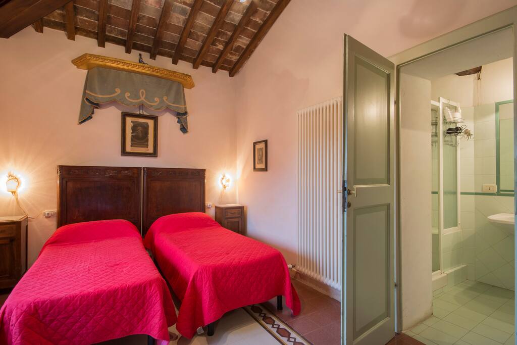 Bedroom with panoramic view and 2 separate beds