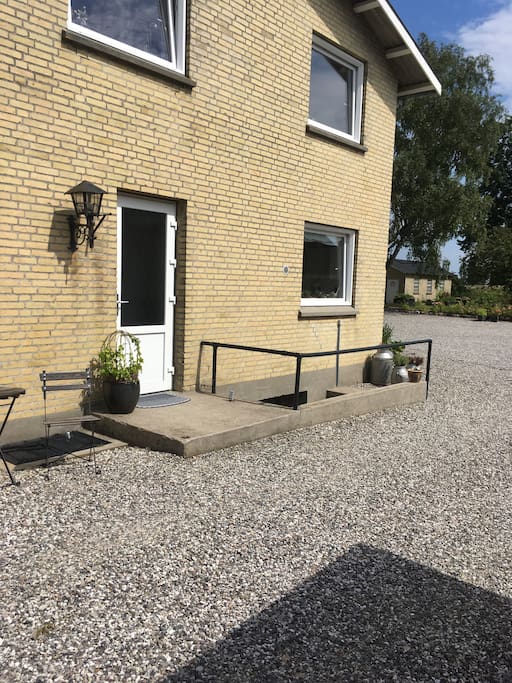 Indgang til lejlighed
