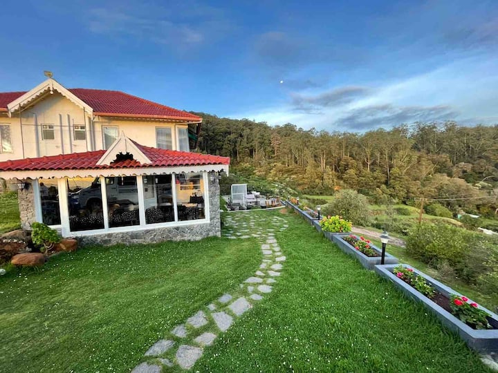 5 Bhk New Villa | Ooty |Magnificent views |w/brkft