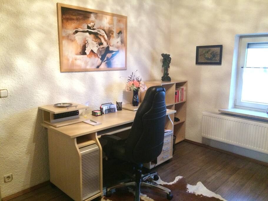 Arbeitsplatz für Laptop