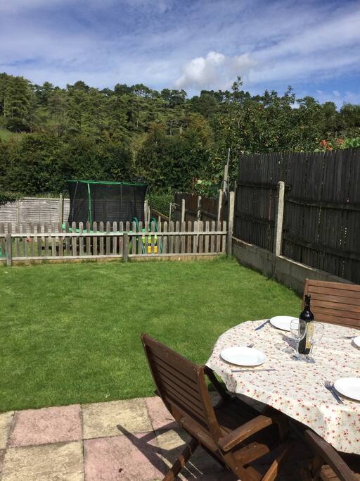 A stunning garden with space for both adults and children to enjoy. All enclosed and safe for young children to enjoy whilst parents relax.