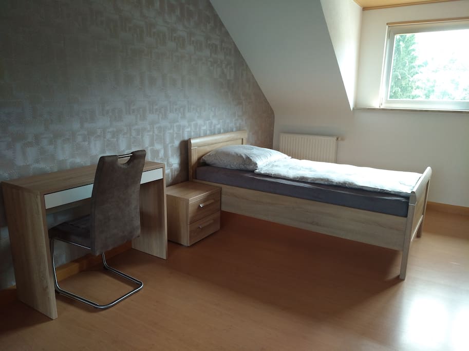 Doppelzimmer mit zwei Einzelbetten