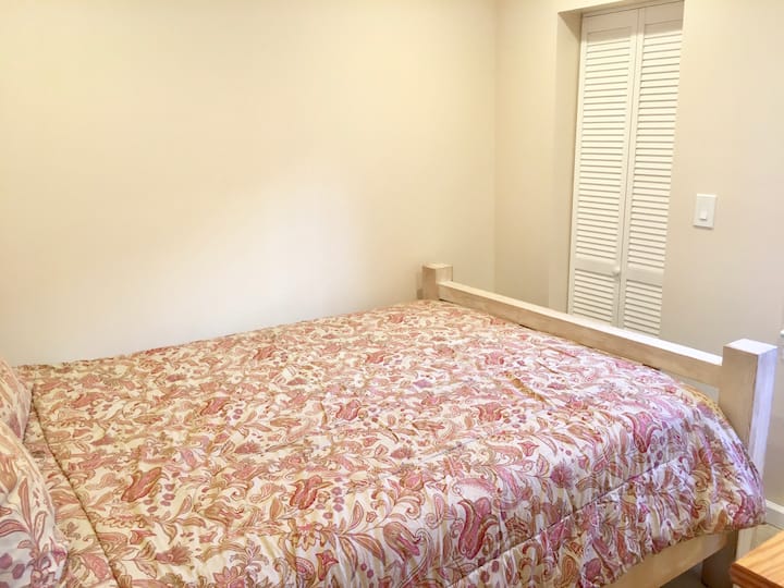 Master Bedroom - Queen bed with a walk-in closet