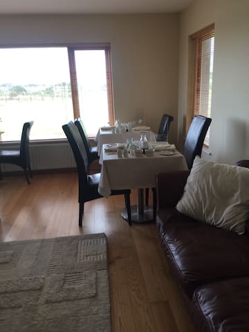 aisling fior bnb 

Whole house - max 20 guests