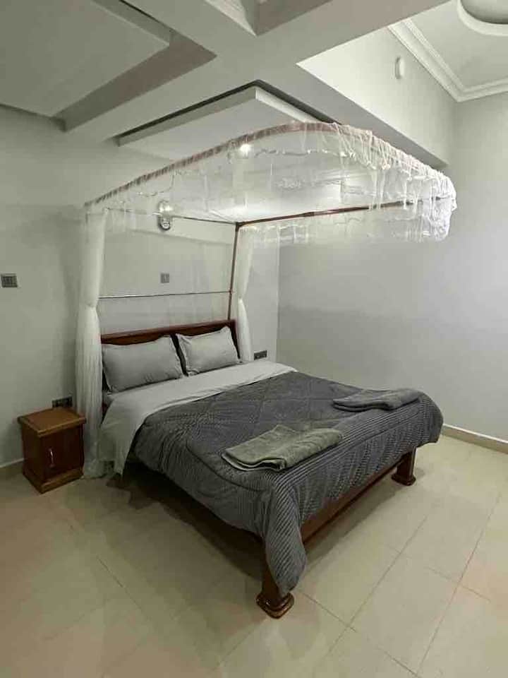 Spálňa 4 - manželská posteľ - stredné poschodie