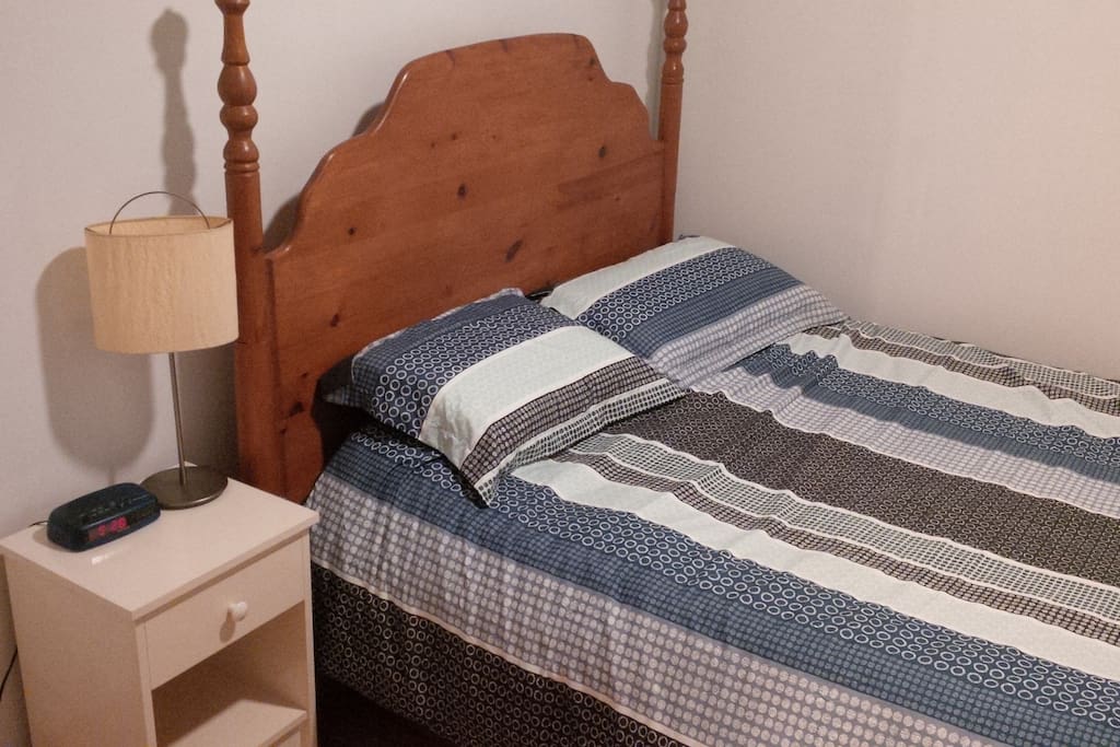 Bedroom#1:Large windows and sunny rooms