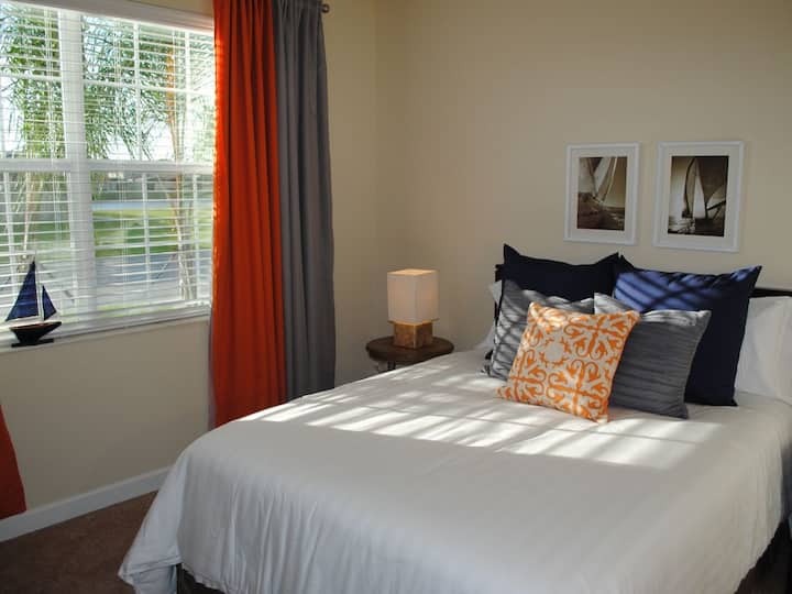 Queen Bedroom