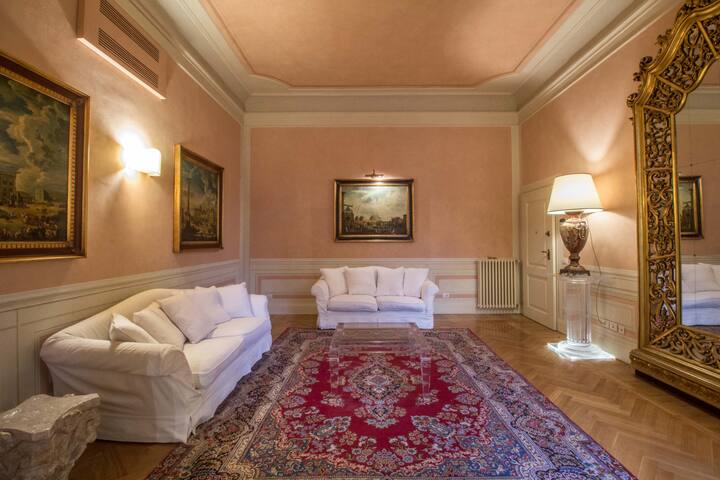 3 bedrooms luxury flat with TERRACE ON THE DUOMO gallery image 3