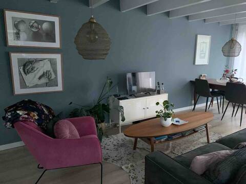 Top Airbnb: Within walking distance of the sea, enclosed garden. in Randduin