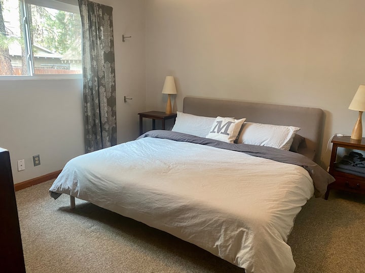 ¡Cama TAMAÑO KING completamente nueva! 
