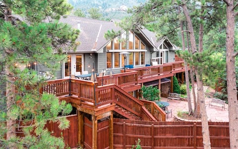 The Bird House - Woodland Park Hidden Gem (331550)