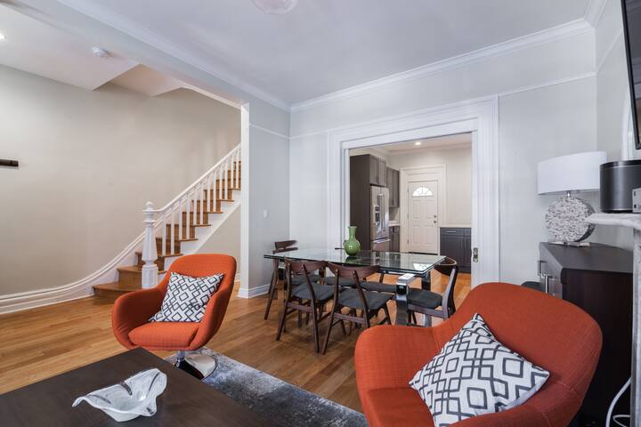 Modern Mid-Century Townhouse in Williamsburg! gallery image 5