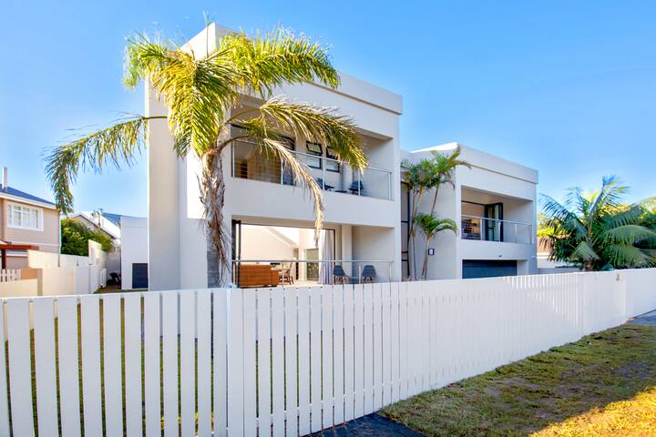 Mackenzie Property Management manages holiday rentals and houses in the Knysna Area managed Airbnb listing 1