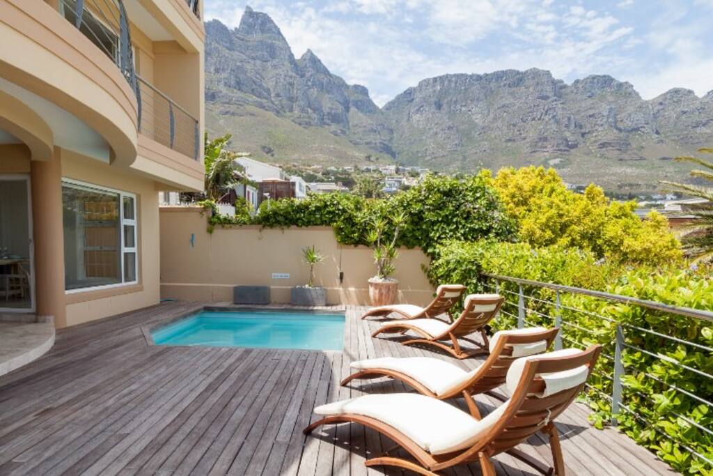 Between Table Mountain and the Atlantic Ocean.