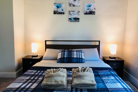 Stylish Room in Newly-Renovated House in SLC