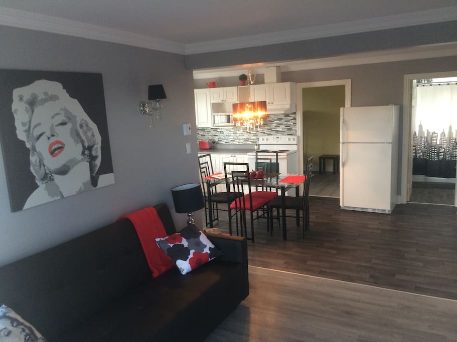Salon avec divan lit