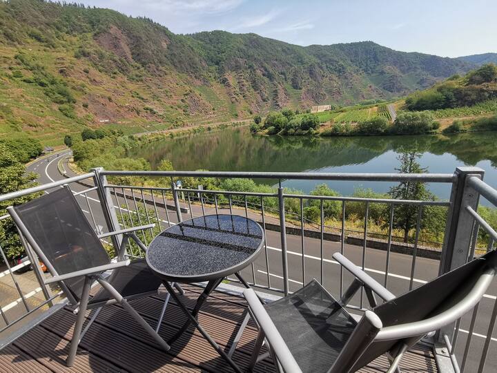 Calmont Vacation Rentals & Homes EdigerEller, Germany Airbnb