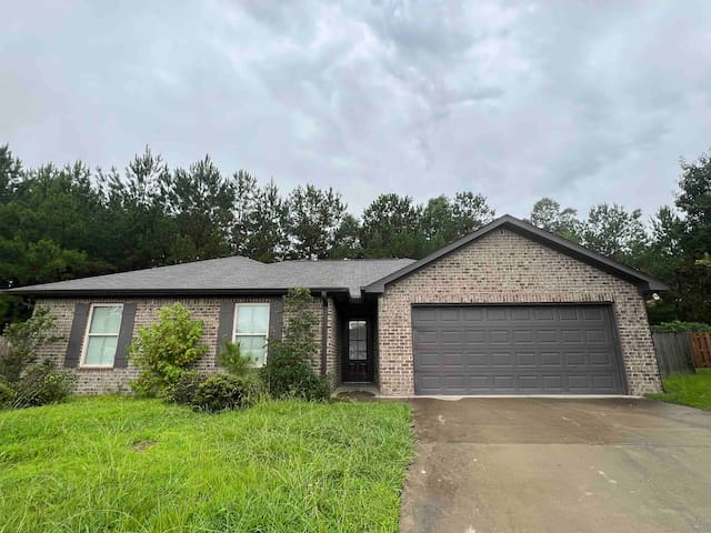 Listing in Birmingham-Hoover