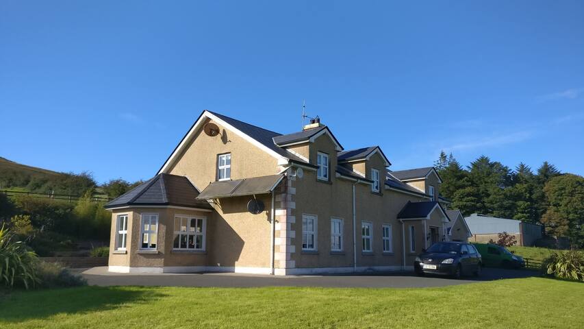 Book Temple House, Ballymote on Tripadvisor: See 229 traveler reviews, 277 candid photos, and Templehouse Demesne, Ballymote F56 NN50 Ireland Lock in the lowest price from these sites Amazing mansion dating back centuries. TEMPLE HOUSE - Prices & Hotel Reviews (Ballymote - TripAdvisor