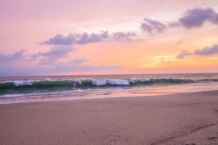 LUXURY | BEACHFRONT | GRAND VENETIAN | LUXURY MALL