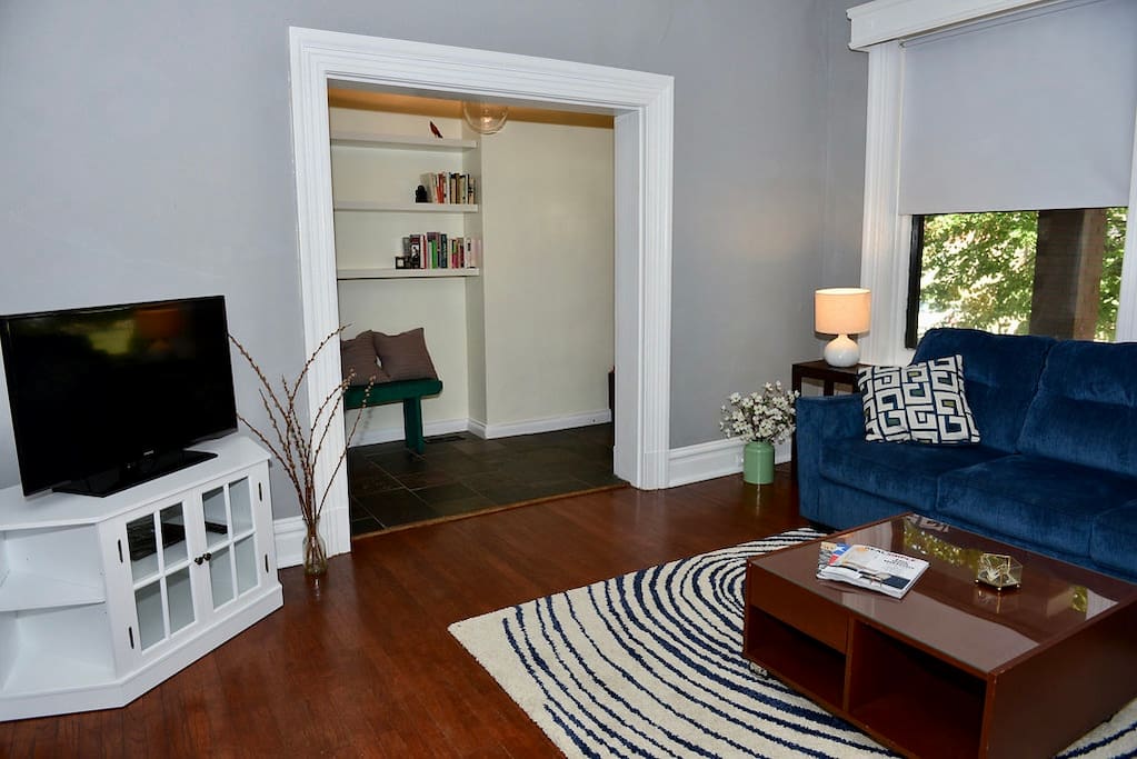 Kick back in the living room with a 40" TV and Smart Blu-Ray player: easily access your own Hulu, Netflix, or Amazon account.