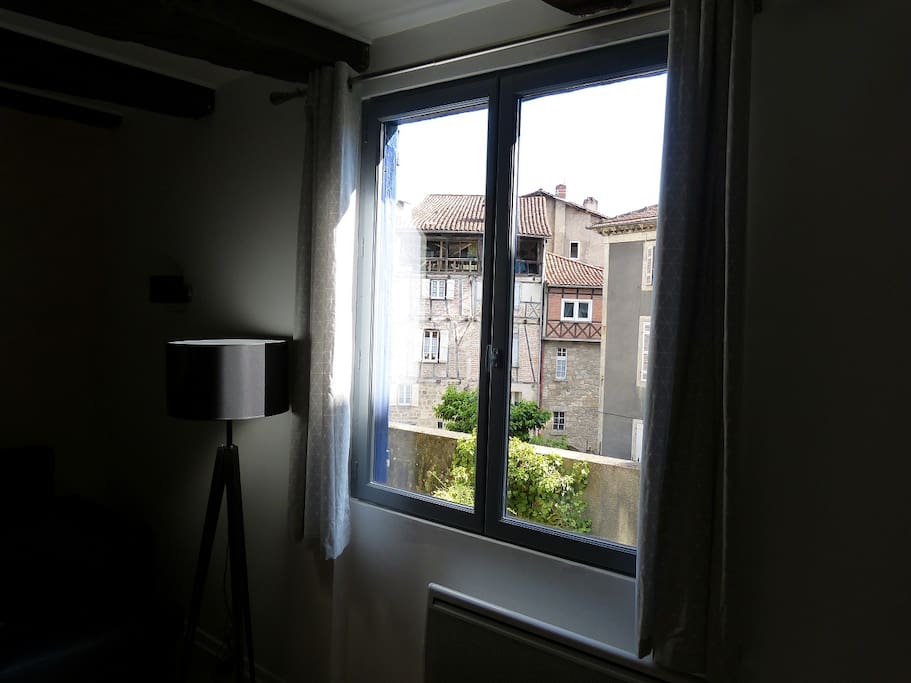 vue de la fenêtre du salon