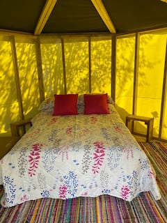 4+Unique+pods+in+Sussex+countryside+sleeps++16